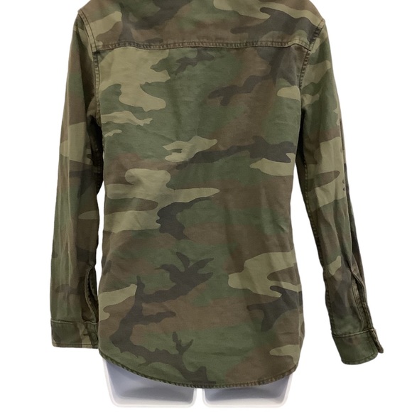 TNA by Aritzia Army shirt - Picture 2 of 7